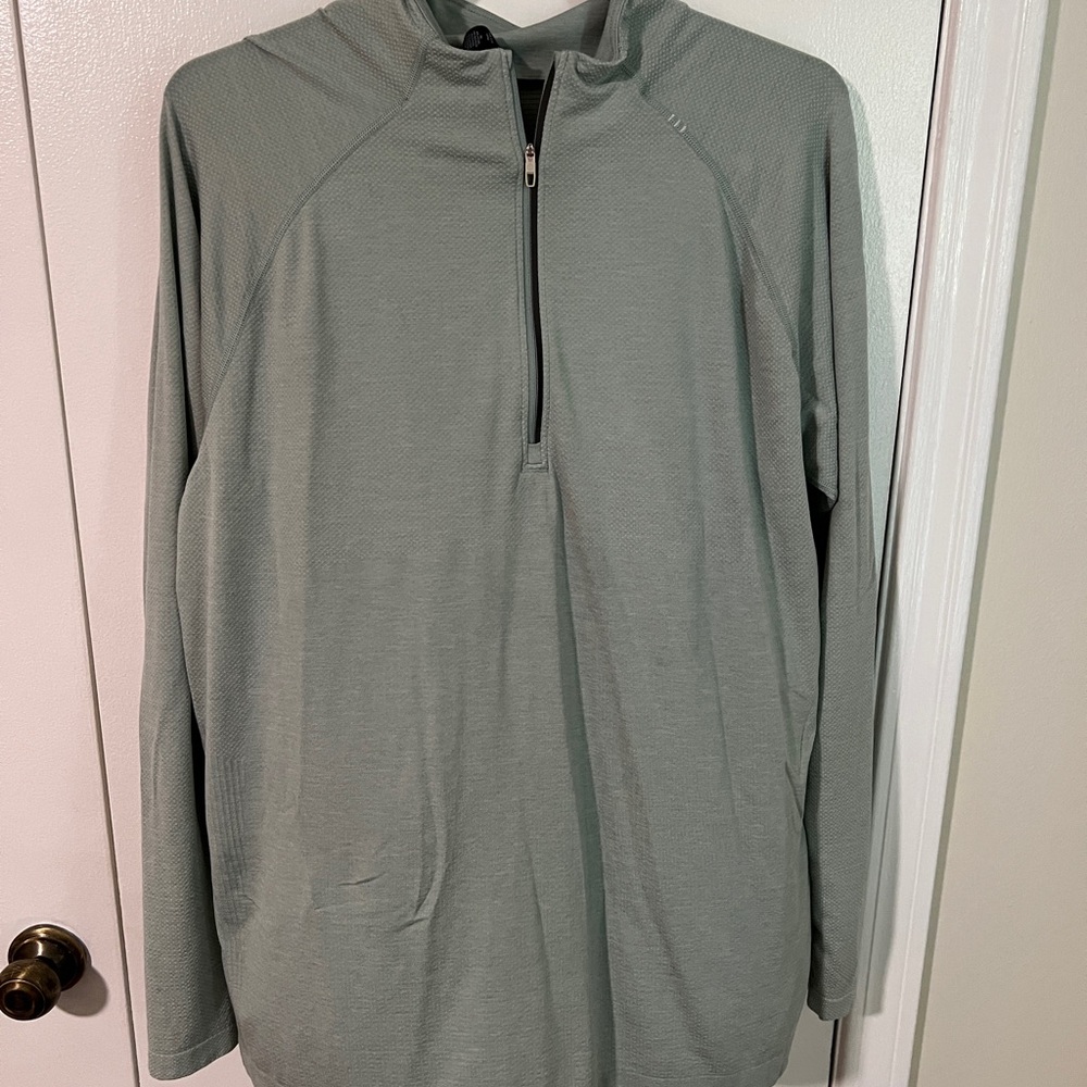 Lululemon Metal Vent Tech Half Zip - Gray & Green (XL)
